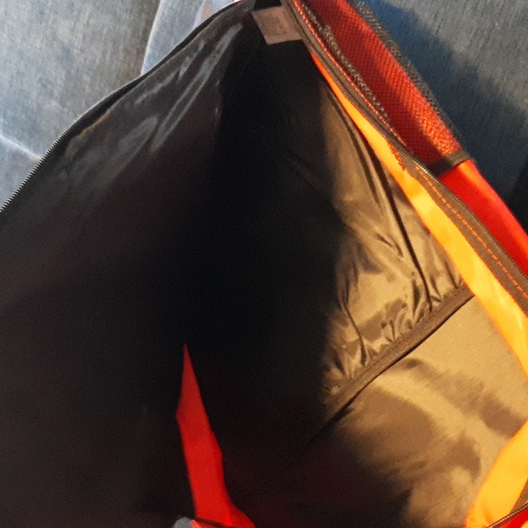 Chicago Blackhawks FOCO Big Logo Bungee Backpack - Picture 5 of 6